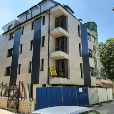 Residential building in Lozenets